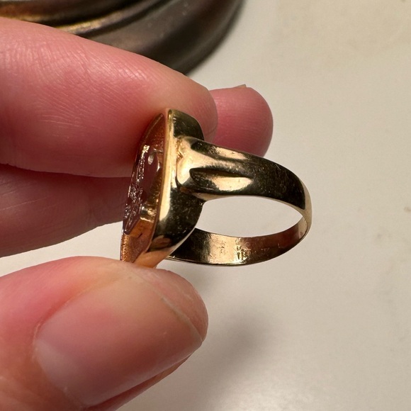 14K Lion’s Head Signet Ring - Picture 6 of 6